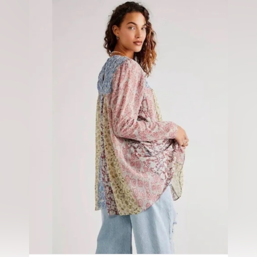 Free People Merrie Mix Lilac Print Tunic Top Small NWT - Picture 4 of 12